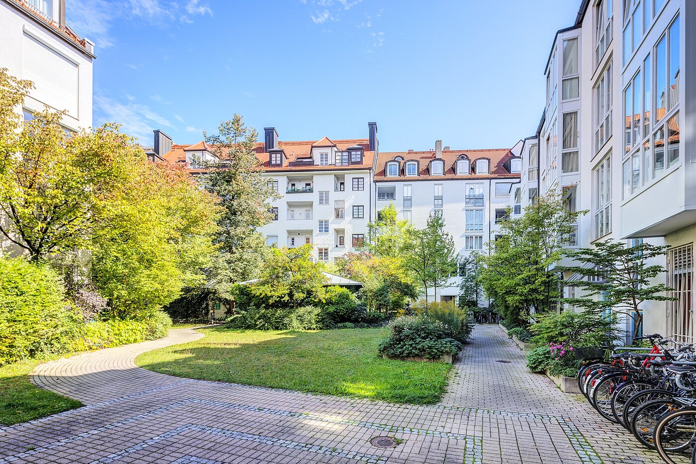 Etagenwohnung mit 1 Zimmer | München-Schwabing | 70249 | ...parkähnlichem...