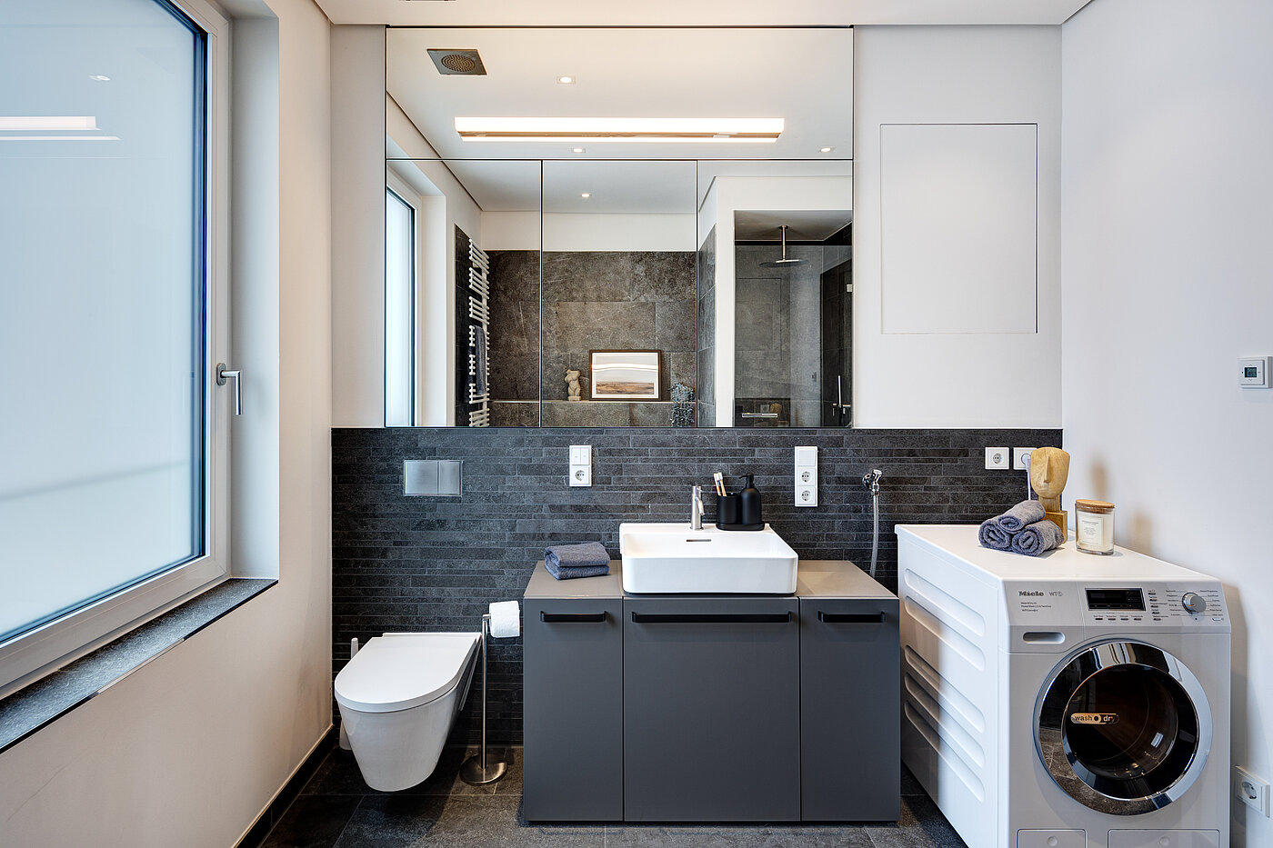 Penthouse mit 2 Zimmern | München-Maxvorstadt | 70427 | Modernes Bad...