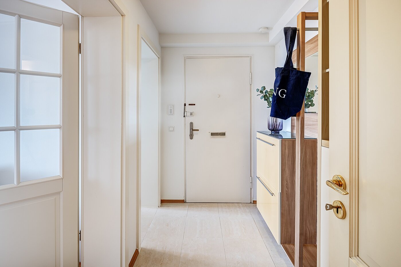 Dachgeschosswohnung mit 2 Zimmern | München-Au | 2209ML3 | Flur Blickrichtung Eingangstür