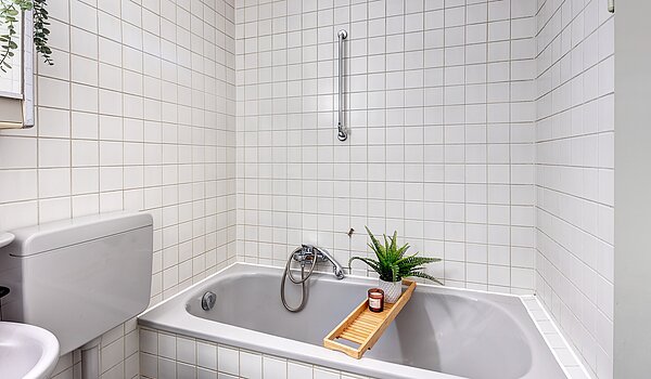 Etagenwohnung mit 1 Zimmer | München-Haidhausen | 70022 | ...Badewanne