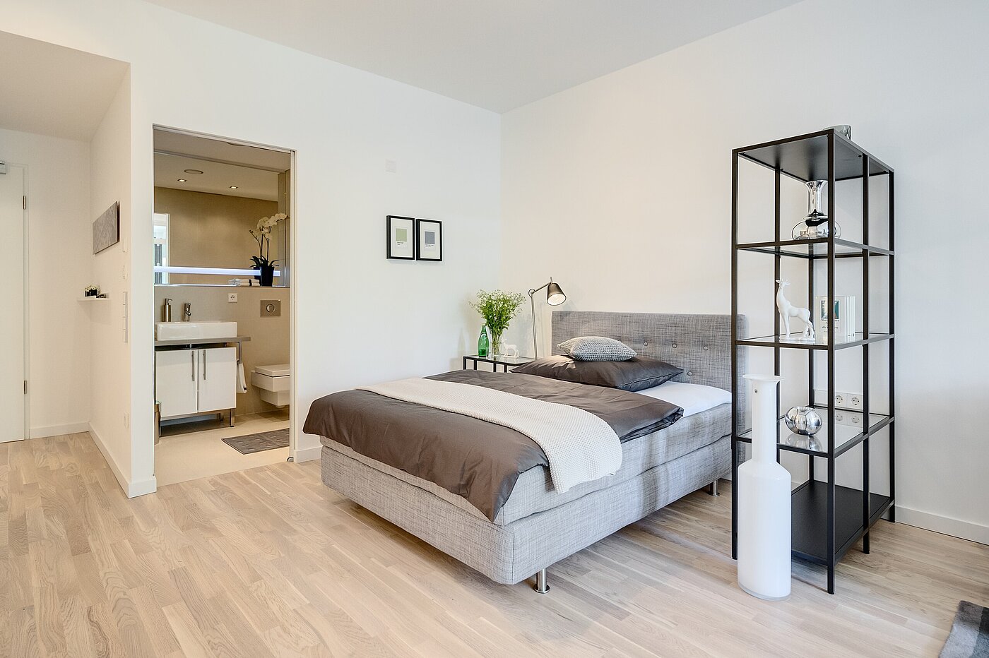 Etagenwohnung mit 1 Zimmer | München-Bogenhausen | 70201 | Schlafbereich...