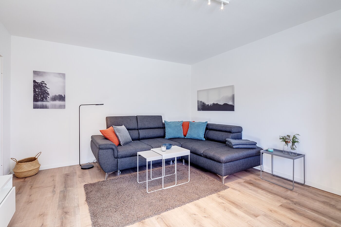 Erdgeschosswohnung mit 2 Zimmern | München-Moosach | 70462 | Eckcouch