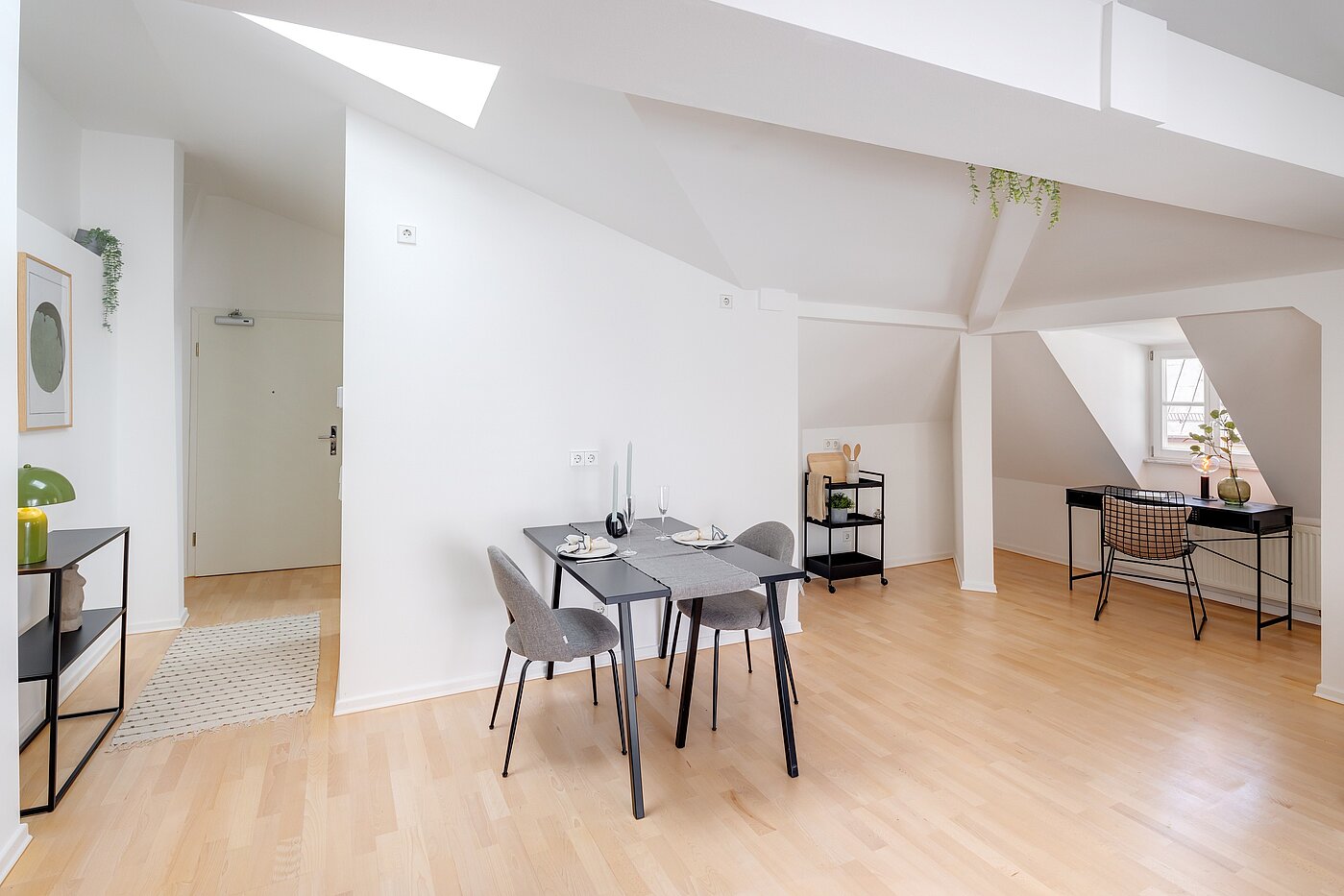 Dachgeschosswohnung mit 1 Zimmer | München-Sendling | 700402 | Blick zur Küchen-Nische