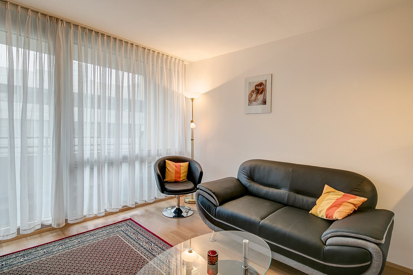 Etagenwohnung mit 1 Zimmer | München-Berg am Laim | 2207ML6 | ...mit gemütlicher Couch...