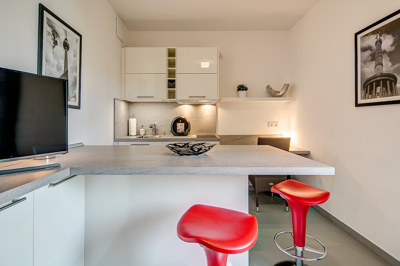 Etagenwohnung mit 1 Zimmer | München-Ramersdorf | 1909ML1 | ...Bereich mit Ess-Theke...