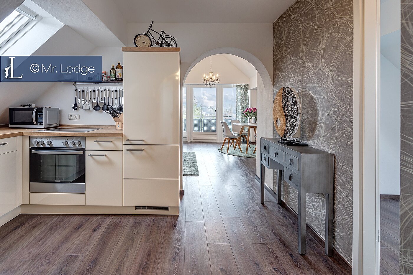 Dachgeschosswohnung mit 3 Zimmern | München-Hasenbergl | 1803D9