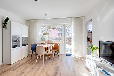 Moosach: Stilvolle 2-Zimmer-Wohnung mit Süd-Terrasse - bald frei