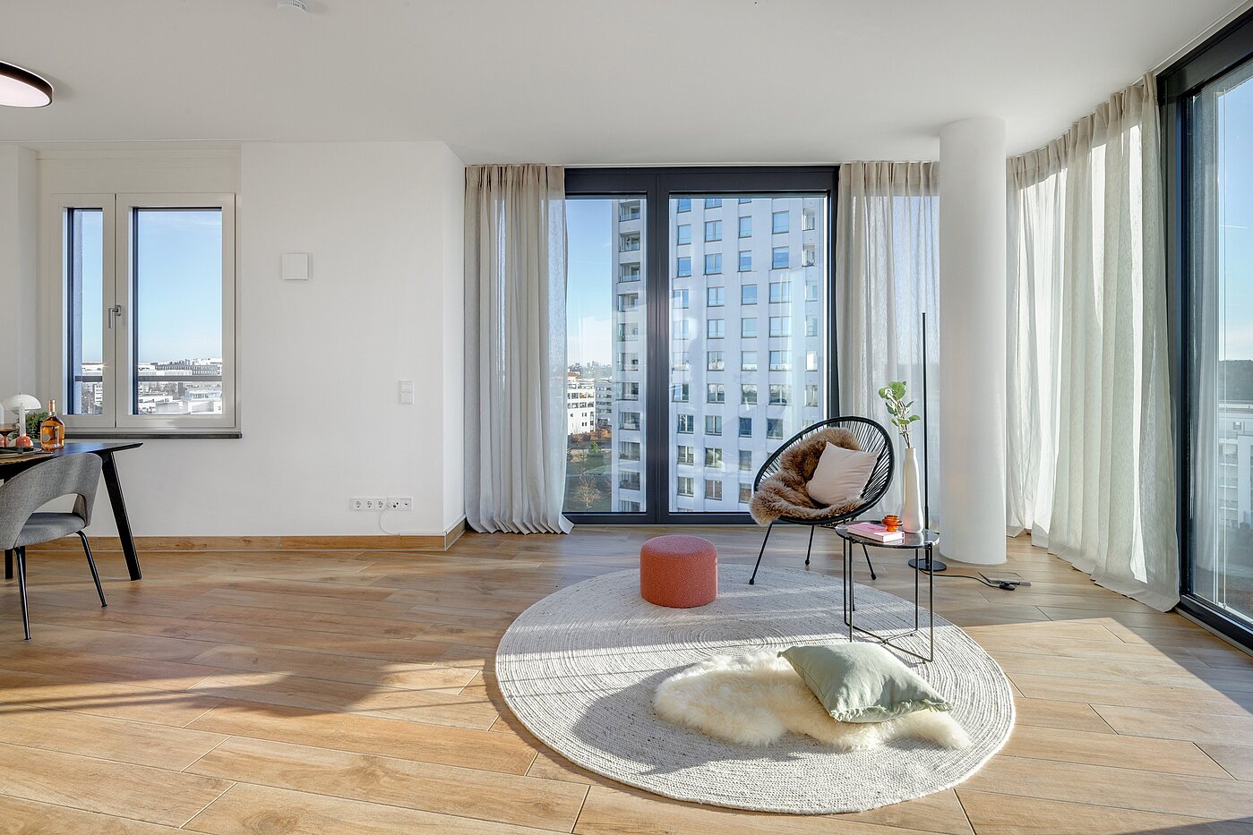 Etagenwohnung mit 3 Zimmern | München-Obersendling | 70260 | Panorama Fenster