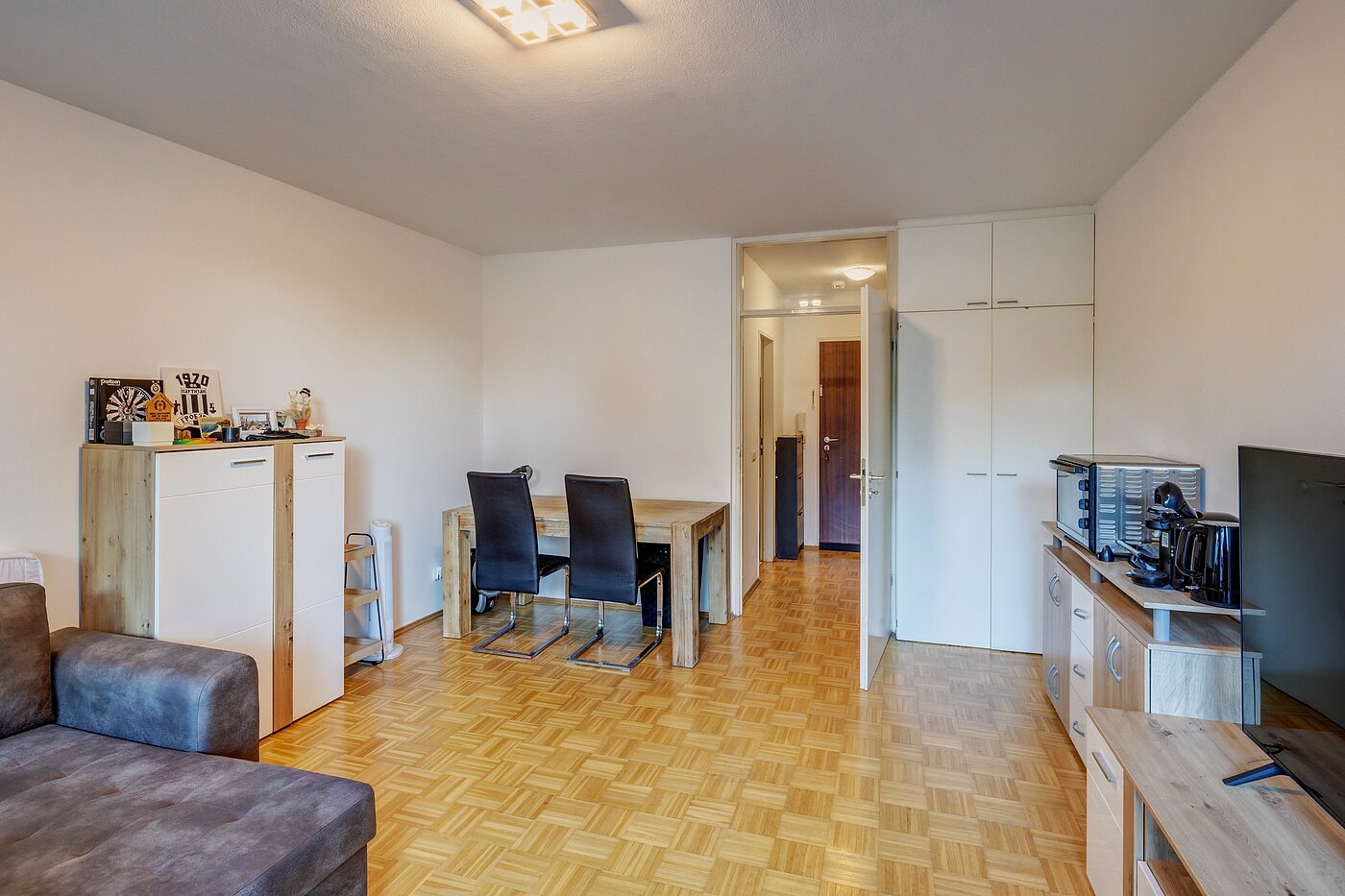 Etagenwohnung mit 1 Zimmer | München-Bogenhausen | 70264 | ...mit Platz zum Essen