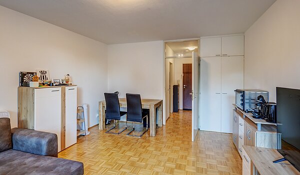 Etagenwohnung mit 1 Zimmer | München-Bogenhausen | 70264 | ...mit Platz zum Essen