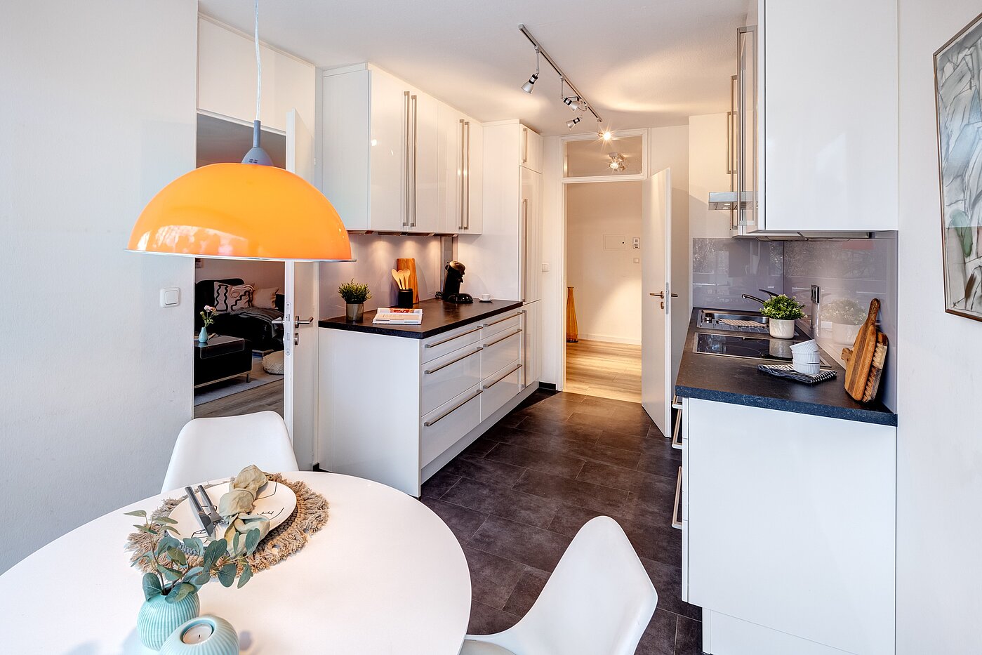 Etagenwohnung mit 3.5 Zimmern | München-Bogenhausen | 70267 | ...zur geräumigen...