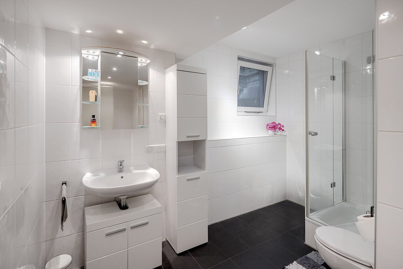 Doppelhaushälfte mit 5 Zimmern | Unterföhring | 70119 | Zweites Duschbad im UG...