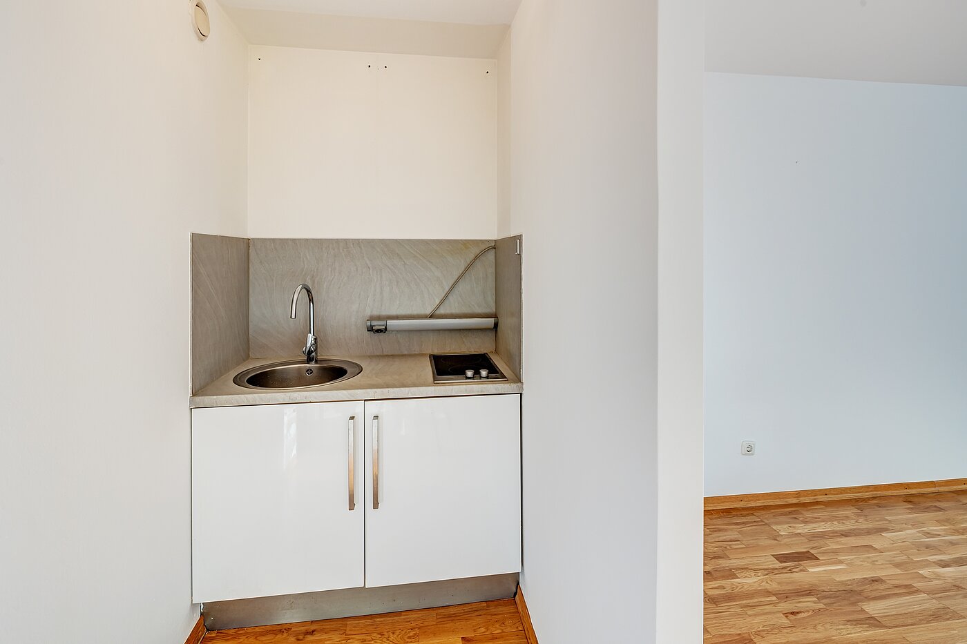 Apartment mit 2 Zimmern | München-Feldmoching | 70466 | ...mit Kochnische