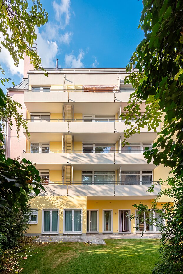 Erdgeschosswohnung mit 4 Zimmern | München-Neuhausen | 70471