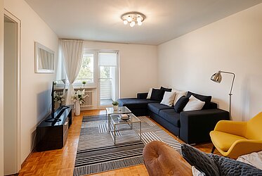 Forstenried: Charmante, ruhige Wohnung mit Parkett & Sonnenbalkon - frei