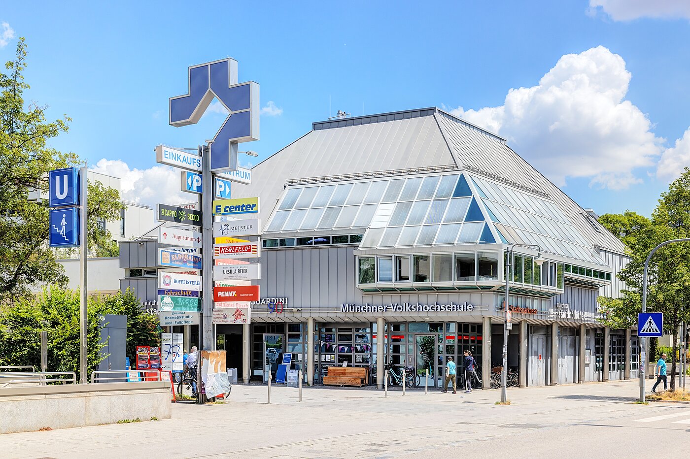 Etagenwohnung mit 2 Zimmern | München-Hadern | 704101 | Einkaufszentrum Hardener Stern