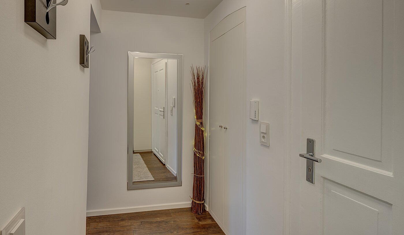 Etagenwohnung mit 1 Zimmer | München-Neuhausen | 70235 | Flur...