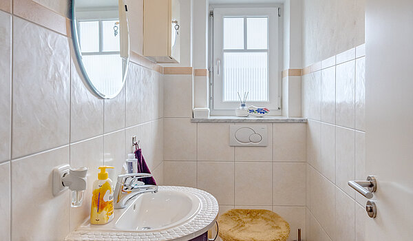 Etagenwohnung mit 3.5 Zimmern | Bad Aibling | 70442 | Separates Gäste-WC