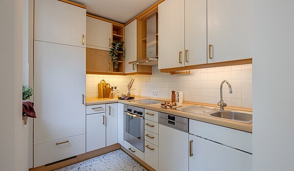 Erdgeschosswohnung mit 2 Zimmern | München-Laim | 70464 | ...und offenen Küche