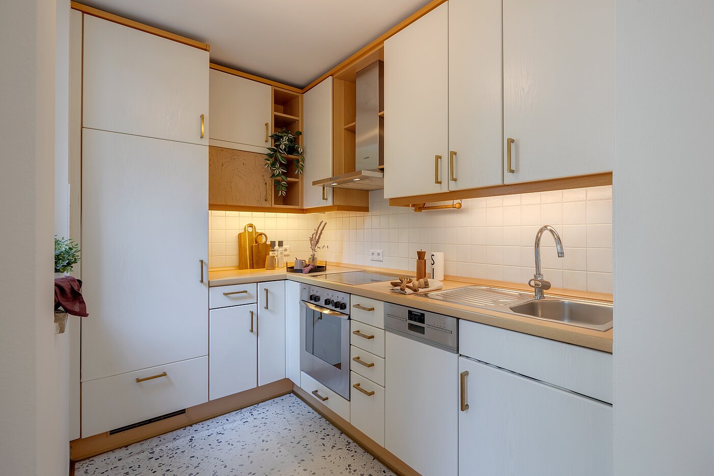 Erdgeschosswohnung mit 2 Zimmern | München-Laim | 70464 | ...und offenen Küche