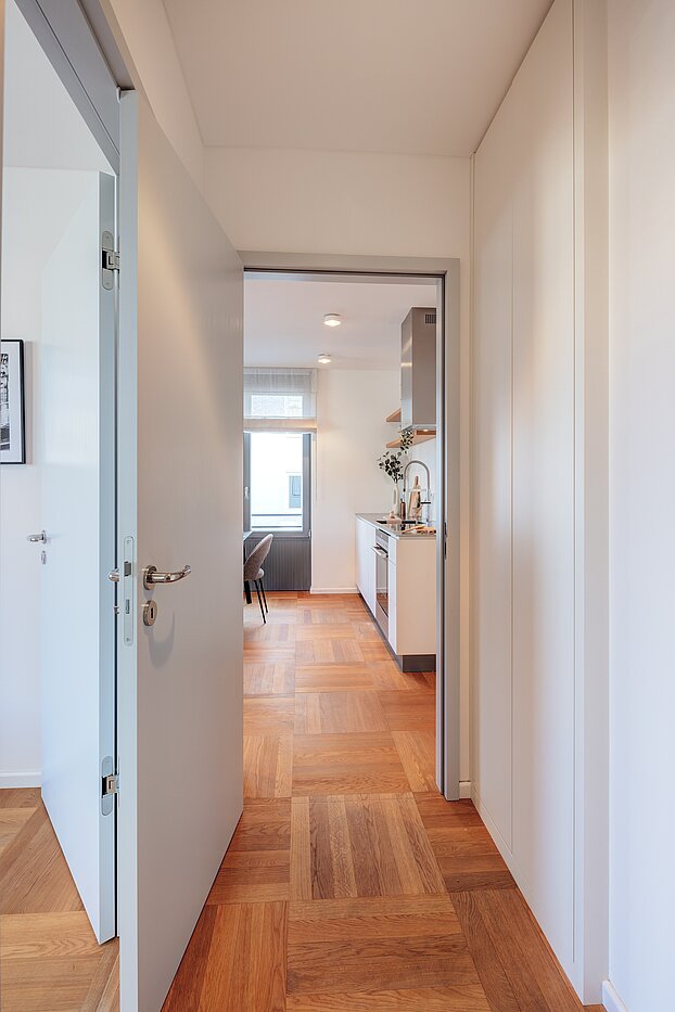 Etagenwohnung mit 2 Zimmern | München-Schwabing | 70195 | Zugang zum...