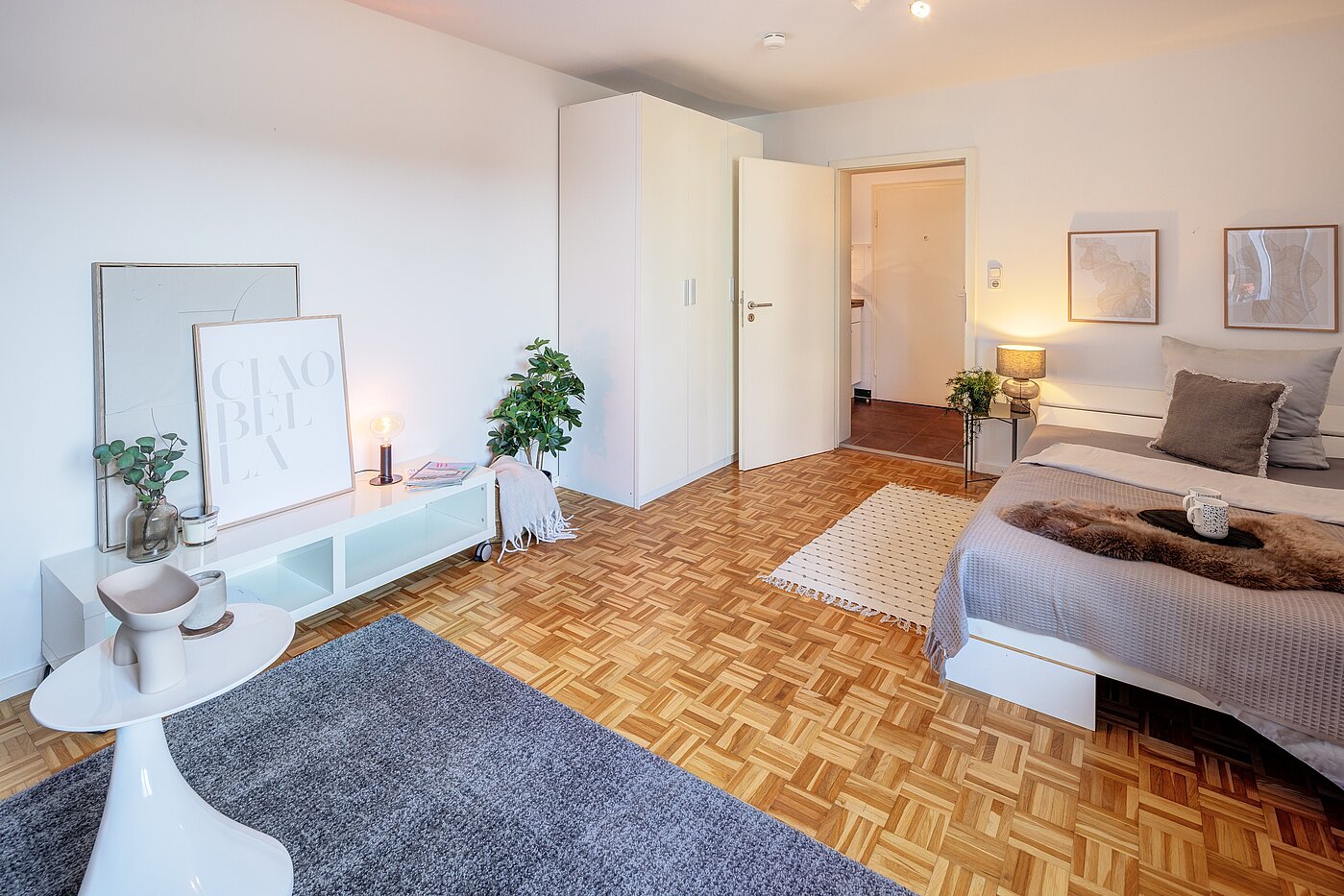 Apartment mit 1 Zimmer | München-Schwabing | 70200 | ...und Schlafbereich...