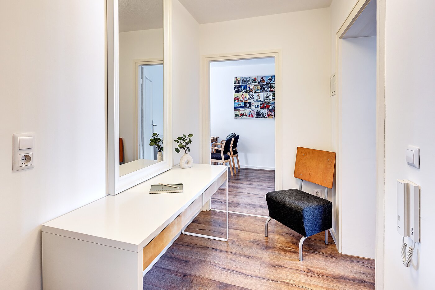 Etagenwohnung mit 2.5 Zimmern | München-Berg am Laim | 70030 | Einladende Diele