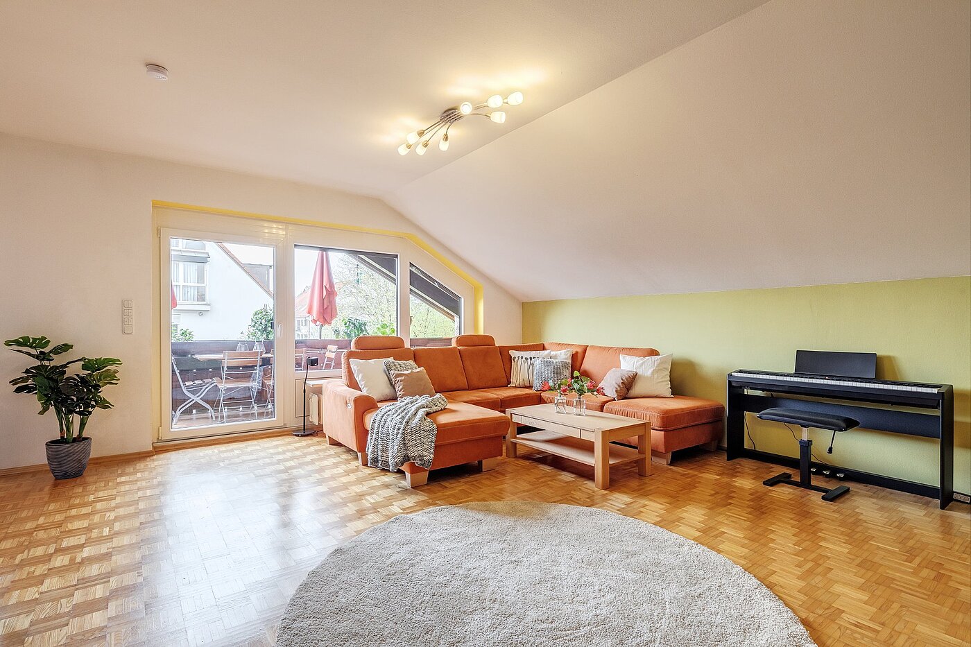 Etagenwohnung mit 3 Zimmern | Karlsfeld | 1904ML1 | ...Wohnzimmer...