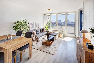 Haidhausen: Erbbaurecht - Aufwendig renovierte 2-Zimmer Wohnung! frei