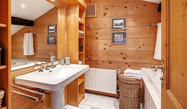 Etagenwohnung mit 11 Zimmern | Gmund/Dürnbach | 2107ML11 | Wannenbad DG