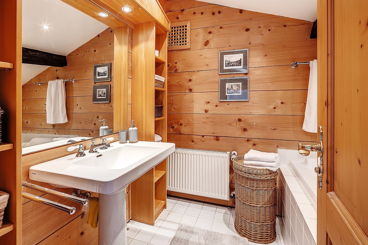 Etagenwohnung mit 11 Zimmern | Gmund/Dürnbach | 2107ML11 | Wannenbad DG