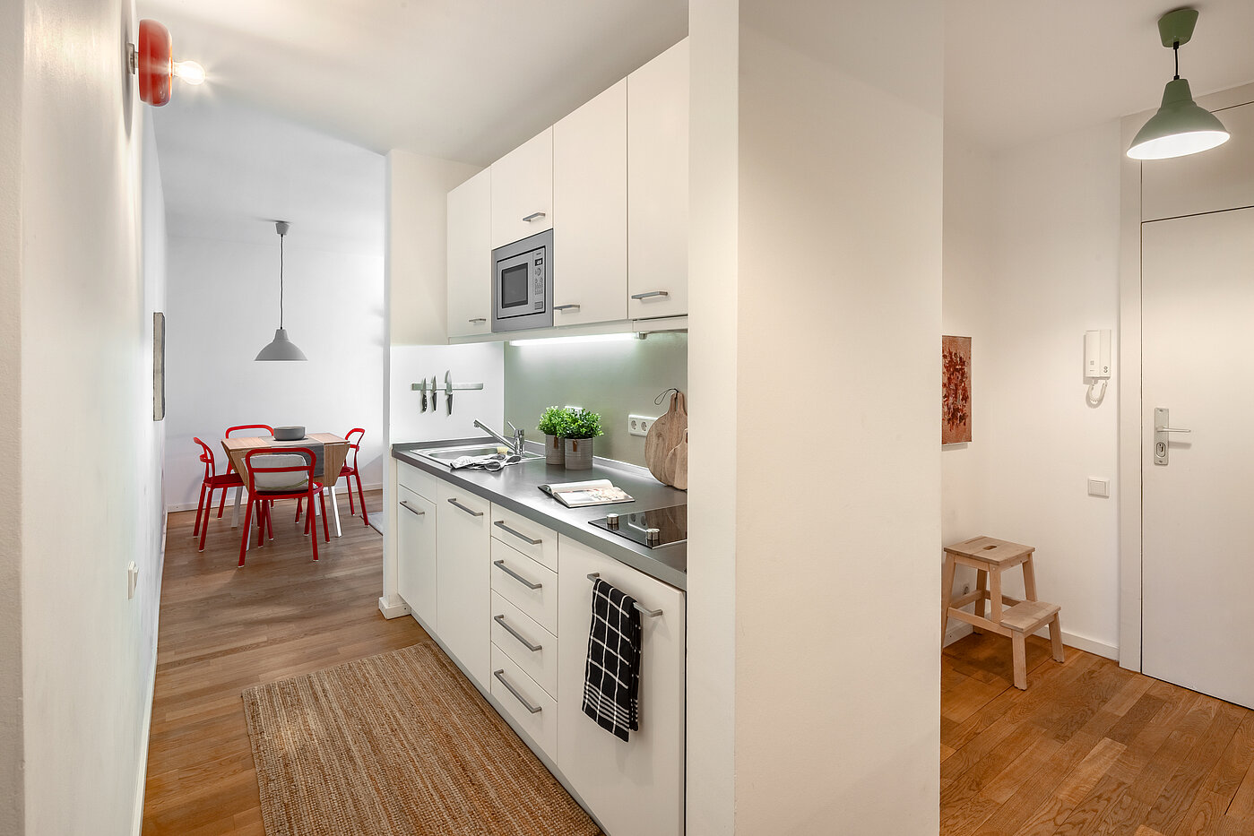 Etagenwohnung mit 2 Zimmern | München-Solln | 70418 | Moderne Einbauküche...