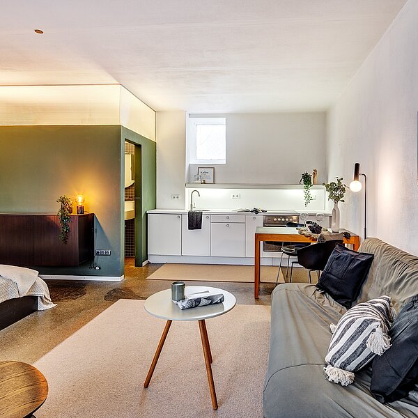 Isarvorstadt: Modernes Apartment mit Loftcharakter