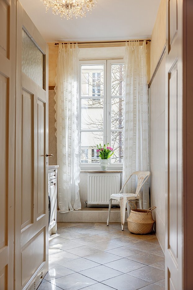 Etagenwohnung mit 5 Zimmern | München-Altstadt | 700121 | ...und charmante Sprossenfenster...