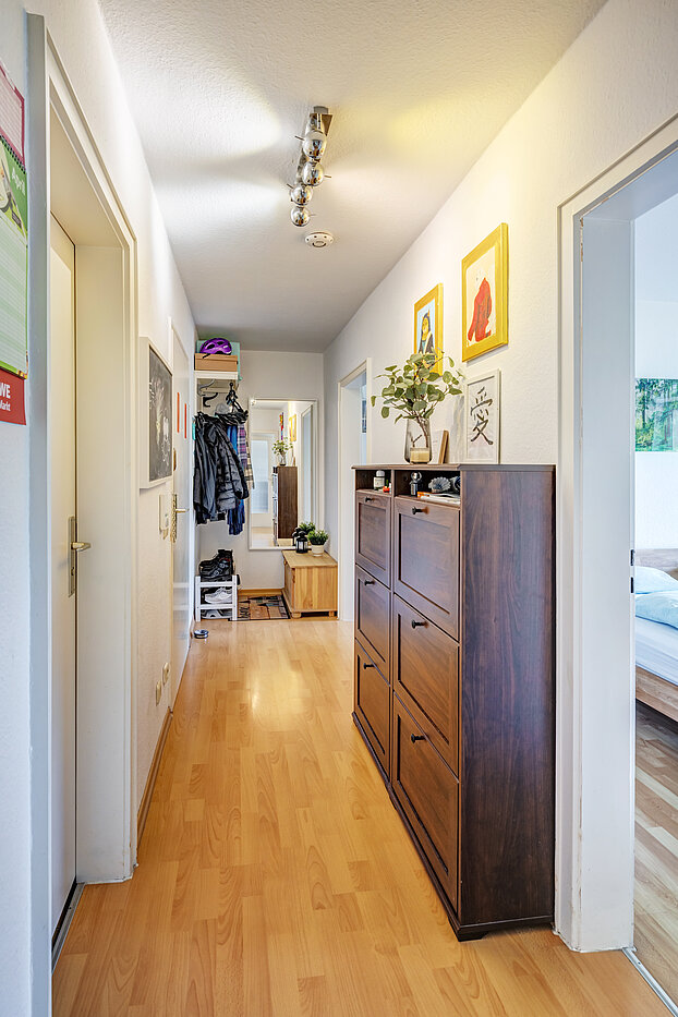Etagenwohnung mit 3 Zimmern | München-Trudering | 70443 | Diele mit...