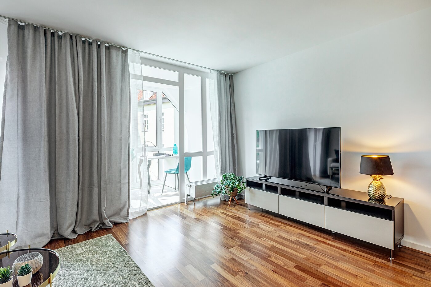 Etagenwohnung mit 2 Zimmern | München-Schwabing | 70434 | ...Wintergarten als...