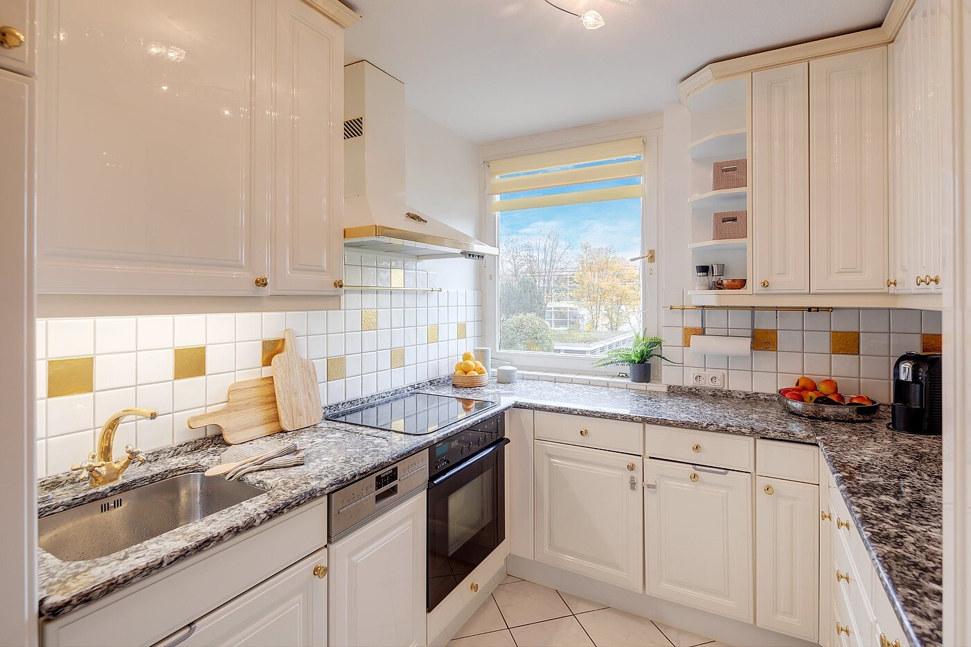 Etagenwohnung mit 3 Zimmern | München-Perlach | 2010ML5 | Küche mit Fenster