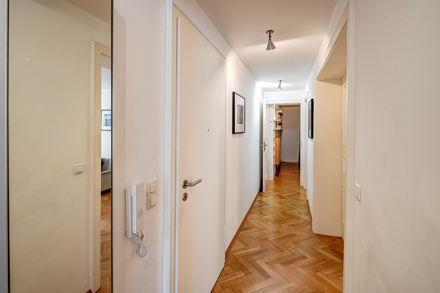 Etagenwohnung mit 3 Zimmern | München-Schwabing | 2212ML1 | Freundliches Entreé