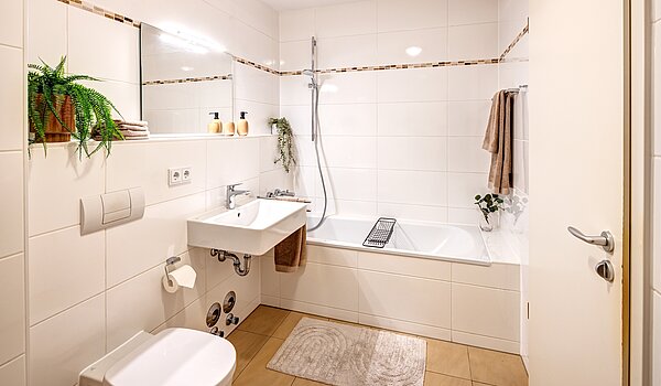 Etagenwohnung mit 2 Zimmern | München-Thalkirchen | 70493 | ...Badezimmer