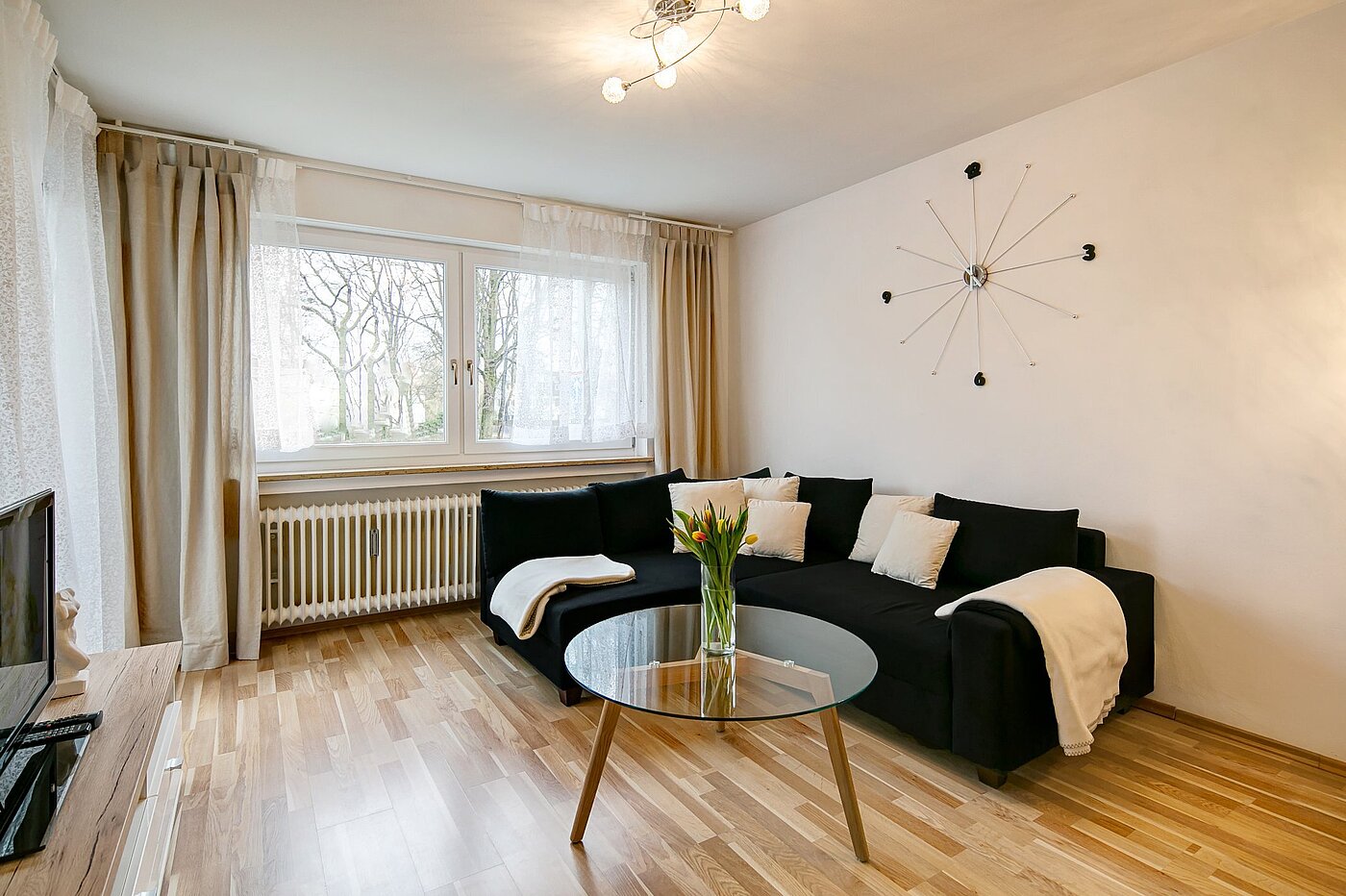 Hochparterre mit 2 Zimmern | München-Sendling-Westpark | 2001ML1 | Großes Wohnzimmer...