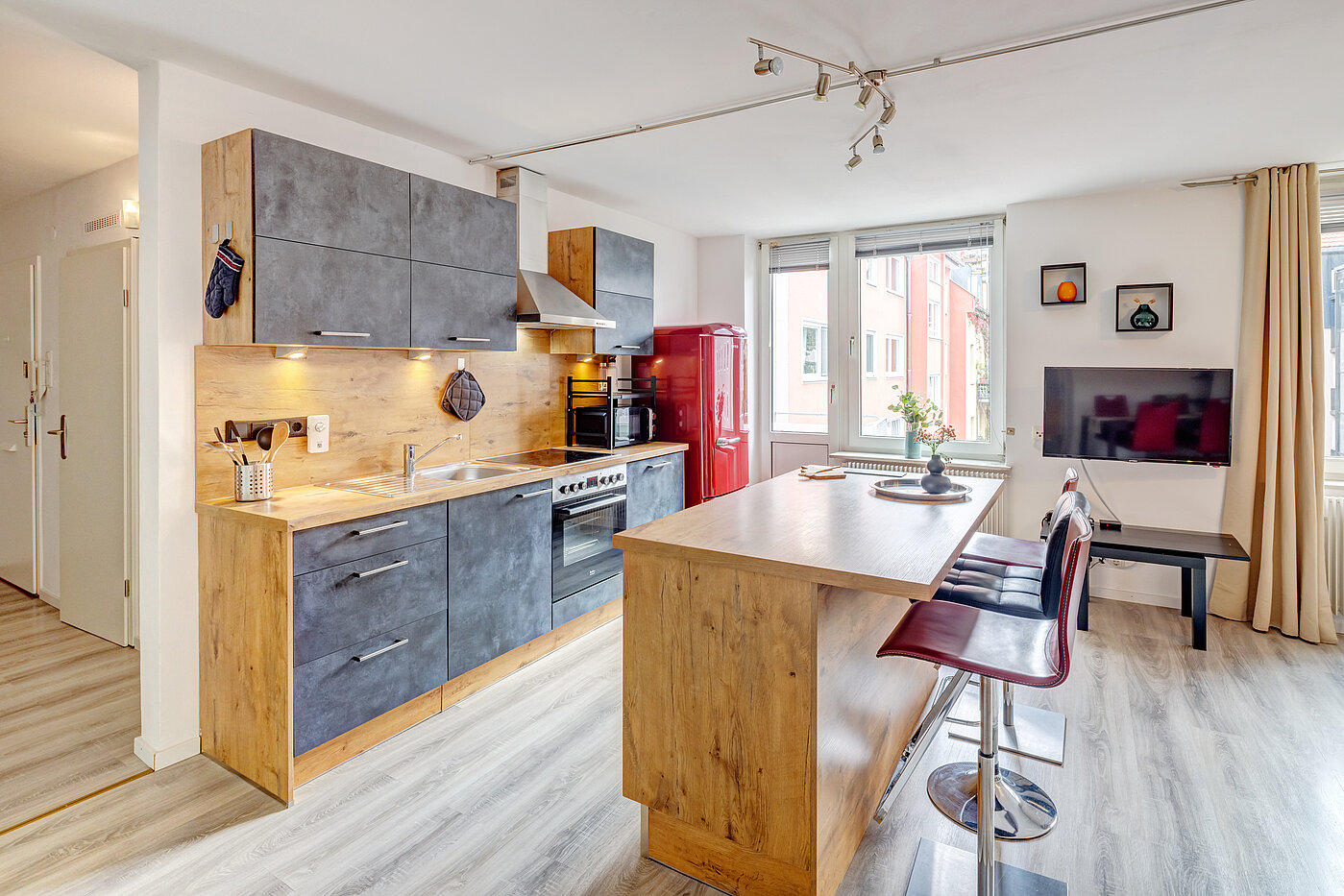 Etagenwohnung mit 3 Zimmern | München-Schwabing | 70292 | Geschmackvolle Einbauküche