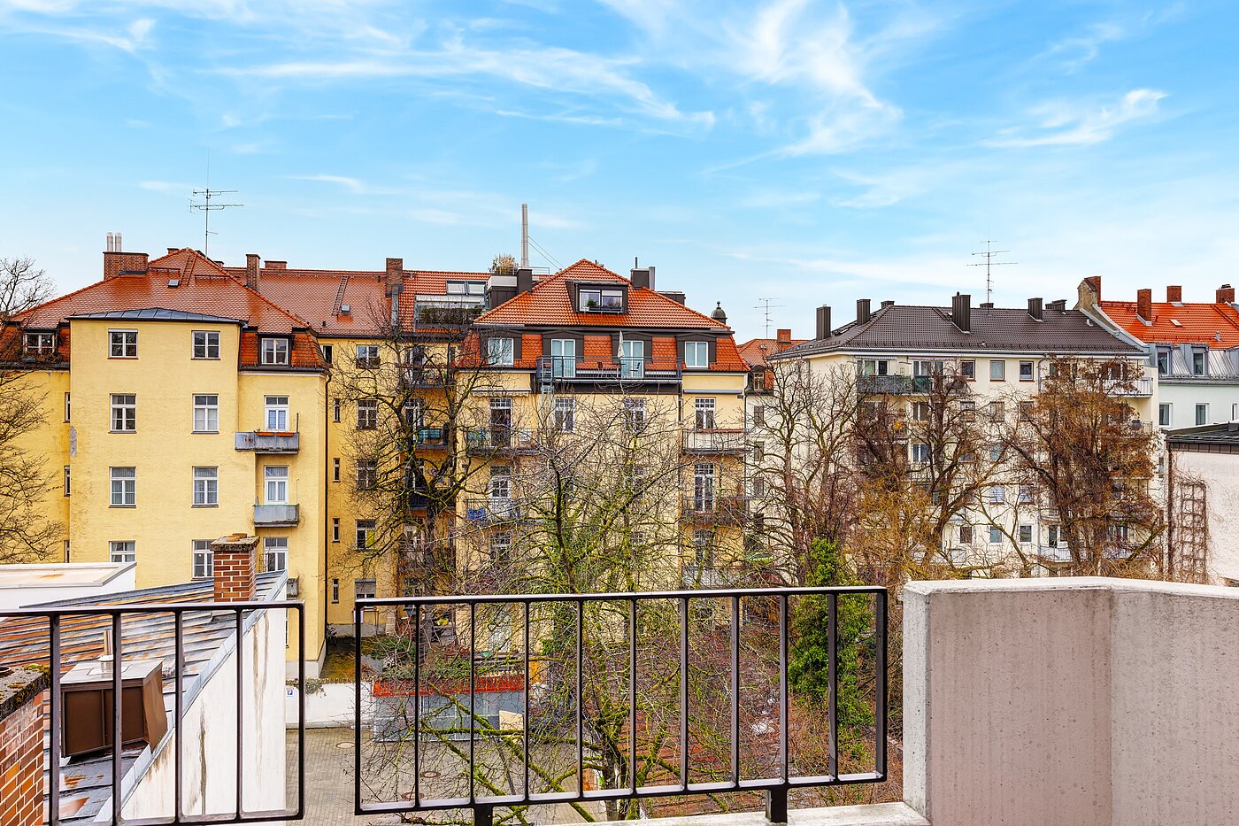 Etagenwohnung mit 2 Zimmern | 70206 | Balkon mit Aussicht