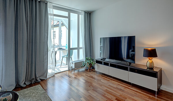Etagenwohnung mit 2 Zimmern | München-Schwabing | 70434 | ...Wintergarten als...