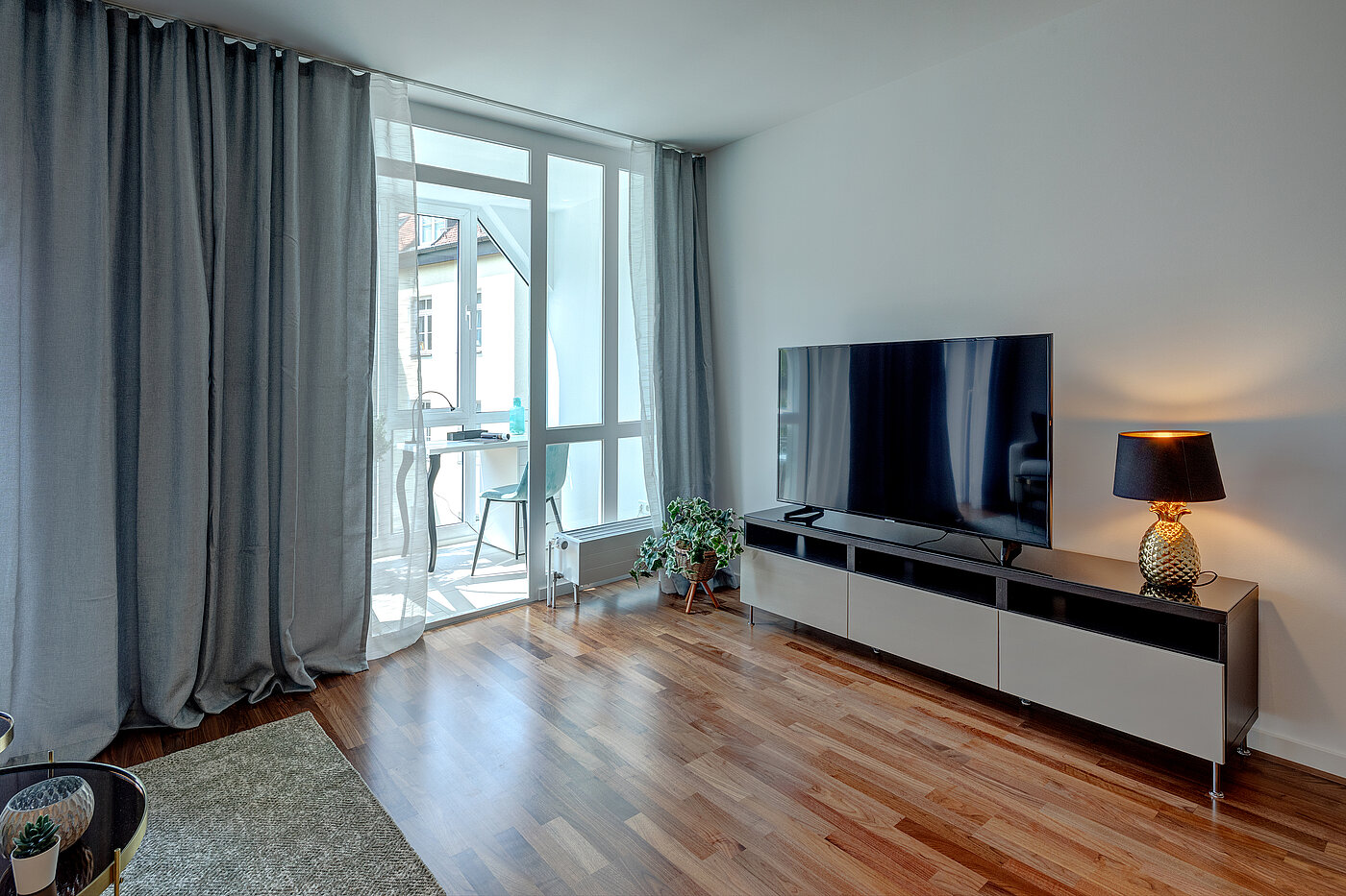 Etagenwohnung mit 2 Zimmern | München-Schwabing | 70434 | ...Wintergarten als...