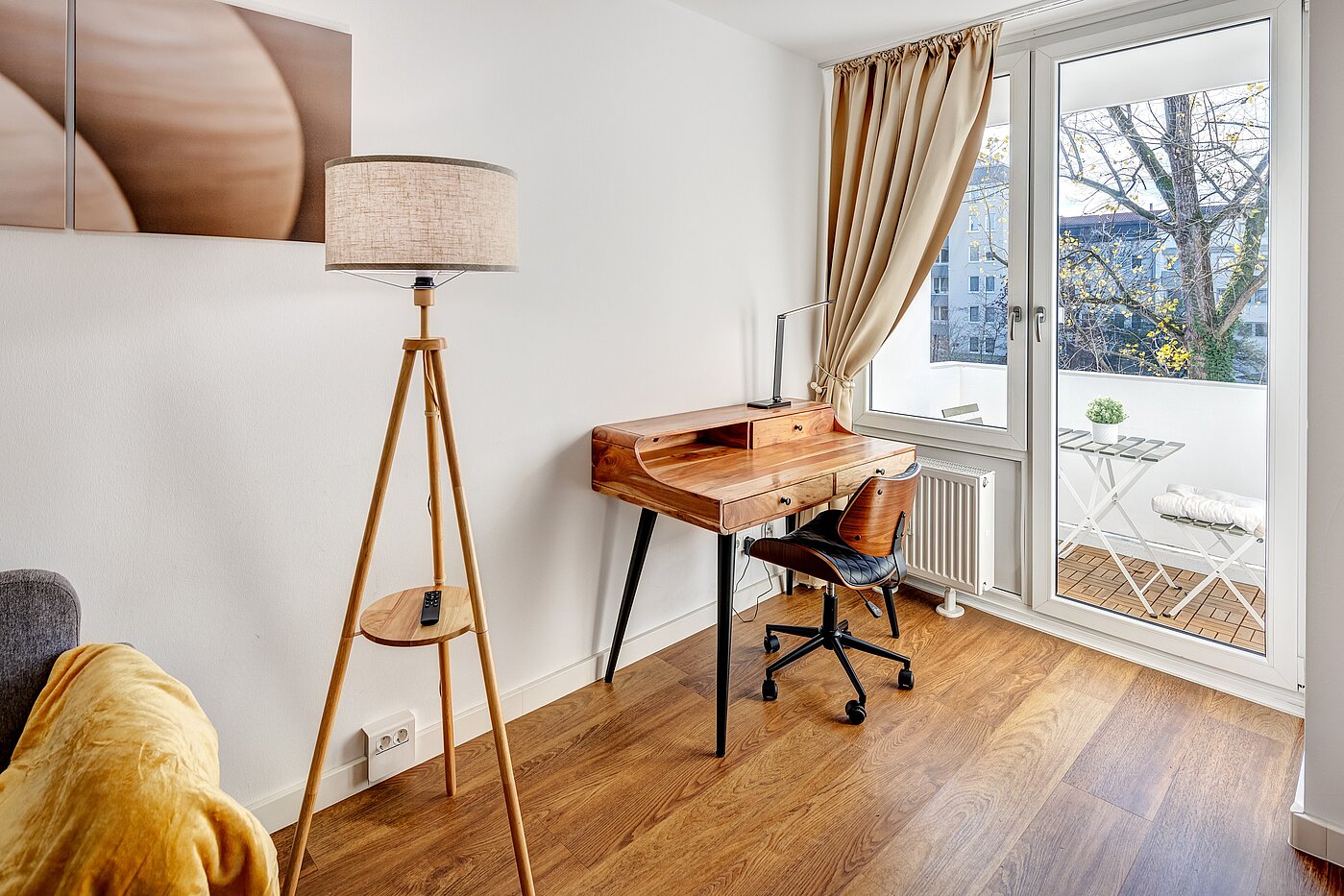 Apartment mit 1 Zimmer | München-Milbertshofen | 70183 | Schreibtisch...