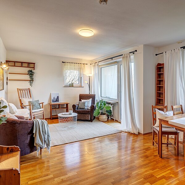 Forstenried: Gemütliche 3-Zimmer Wohnung mit Südloggia