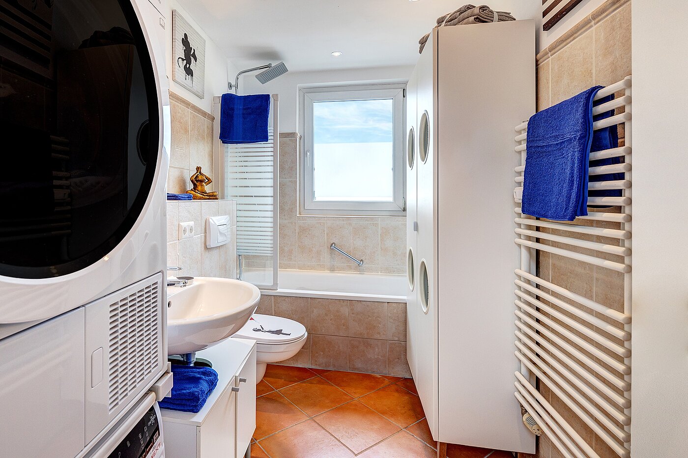 Etagenwohnung mit 2.5 Zimmern | Eching | 70100 | Tageslichtbad