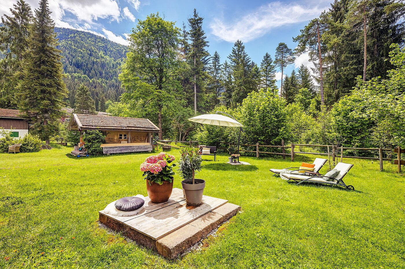 Etagenwohnung mit 6 Zimmern | 70095 | Blick in das Naturschutzgebiet