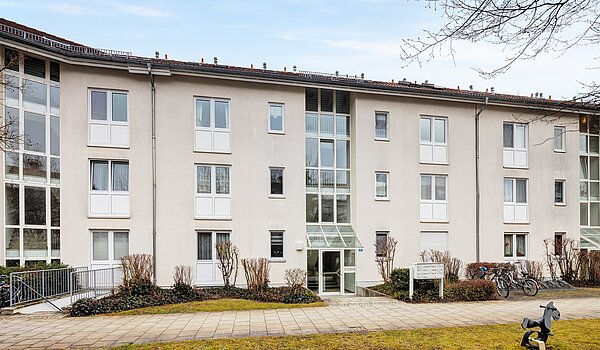 Etagenwohnung mit 2 Zimmern | Poing | 70373 | Außenansicht
