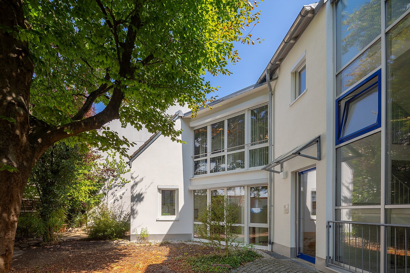 Erdgeschosswohnung mit 2 Zimmern | München-Laim | 70464 | ...Rückgebäude